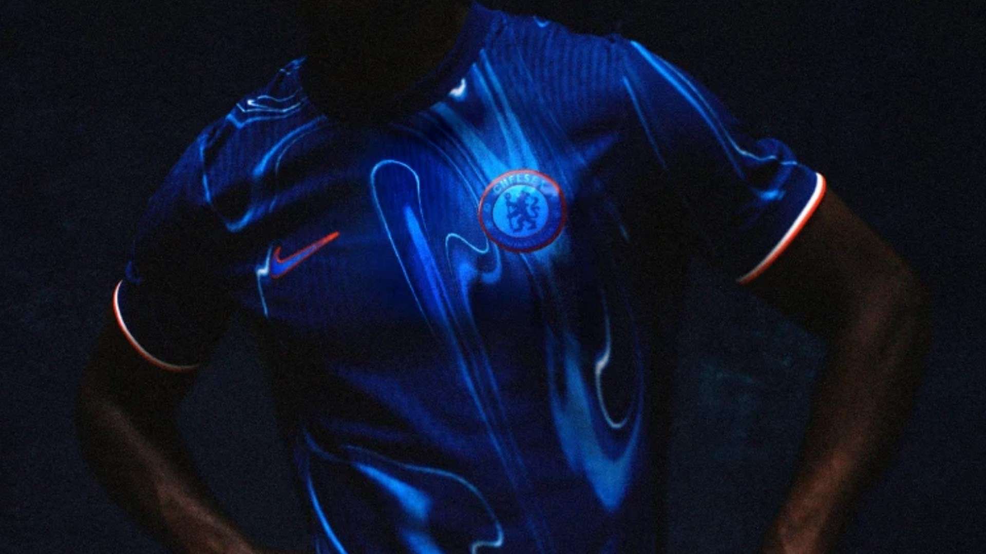 足球发展的 足球发展的